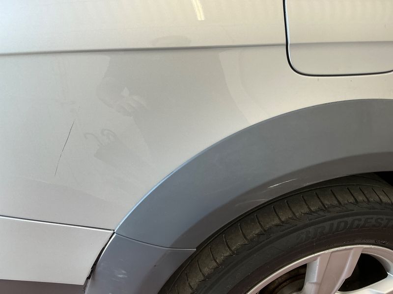 Audi A4 Allroad 2.0 TDI 2009 – снимка на щета