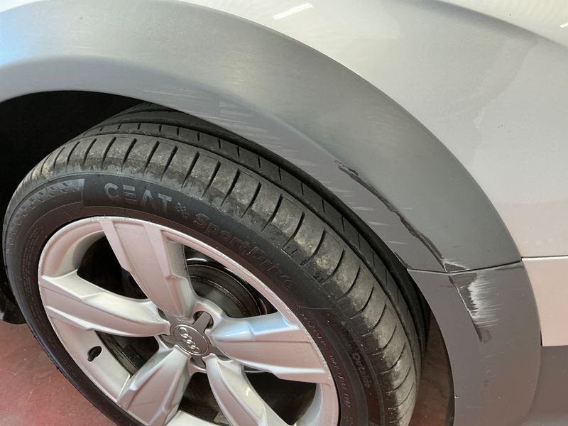Audi A4 Allroad 2.0 TDI 2009 – снимка на щета