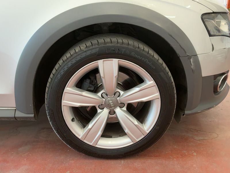 Audi A4 Allroad 2.0 TDI 2009 – снимка 19