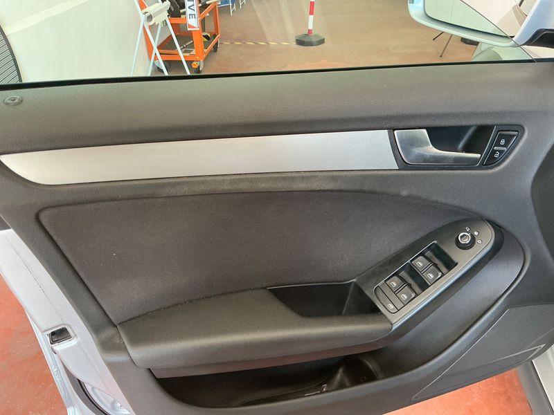 Audi A4 Allroad 2.0 TDI 2009 – снимка на щета
