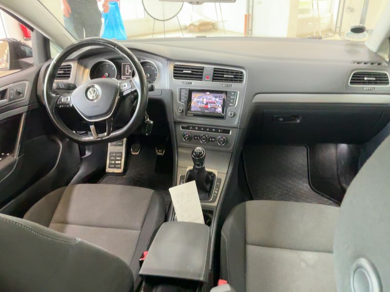 Volkswagen Golf VII 1.6 TDI Trendline BlueMotion Tech 2014 – снимка 17