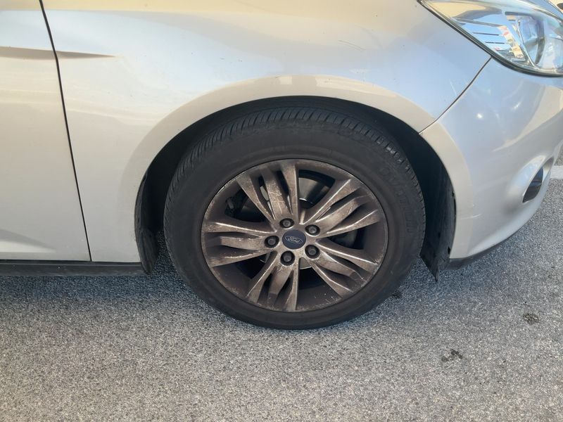 Ford Focus 1.6 TDCi 2013 – снимка 11