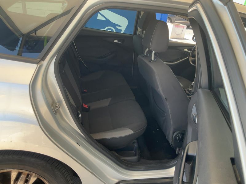 Ford Focus 1.6 TDCi 2013 – снимка 19