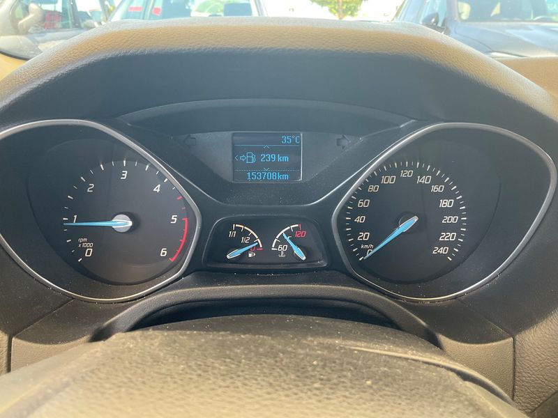 Ford Focus 1.6 TDCi 2013 – снимка 18