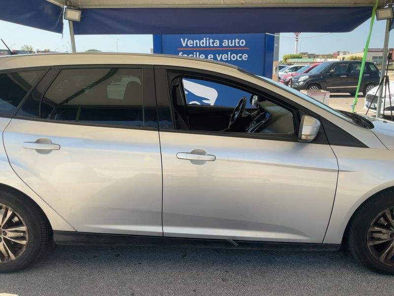 Ford Focus 1.6 TDCi 2013 – снимка 10