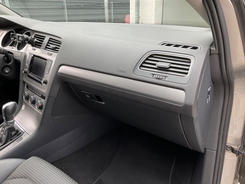 Volkswagen Golf VII 2.0 TDI Comfortline BlueMotion Tech 2014 – снимка 27