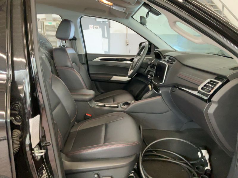 MAXUS T90 electric drive 130 kW Elite 2025 – снимка 17