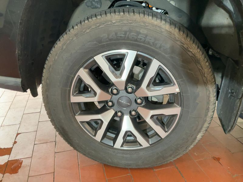 MAXUS T90 electric drive 130 kW Elite 2025 – снимка 3