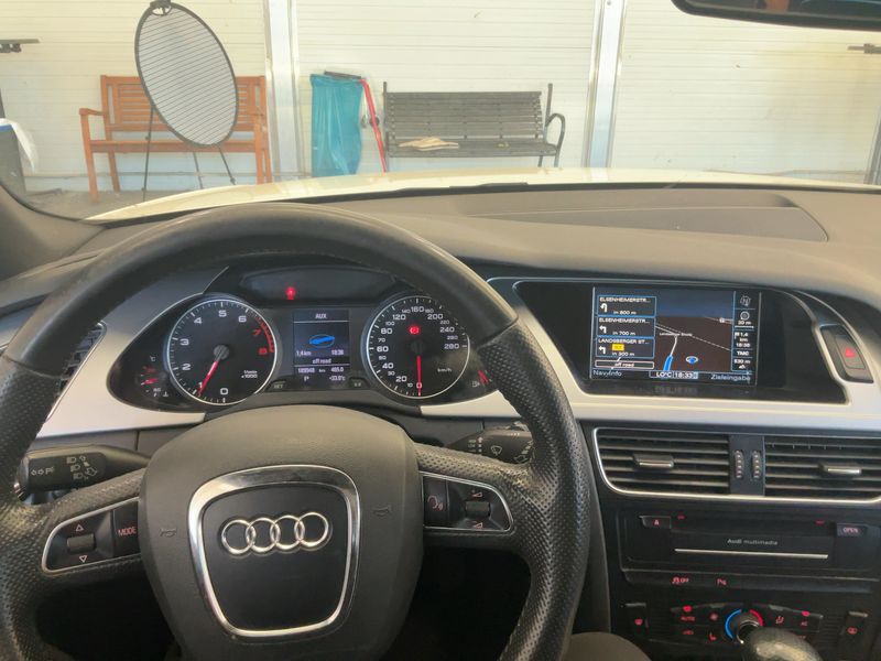 Audi A4 2.0 TFSI S line Sportpaket plus 2011 – снимка 18