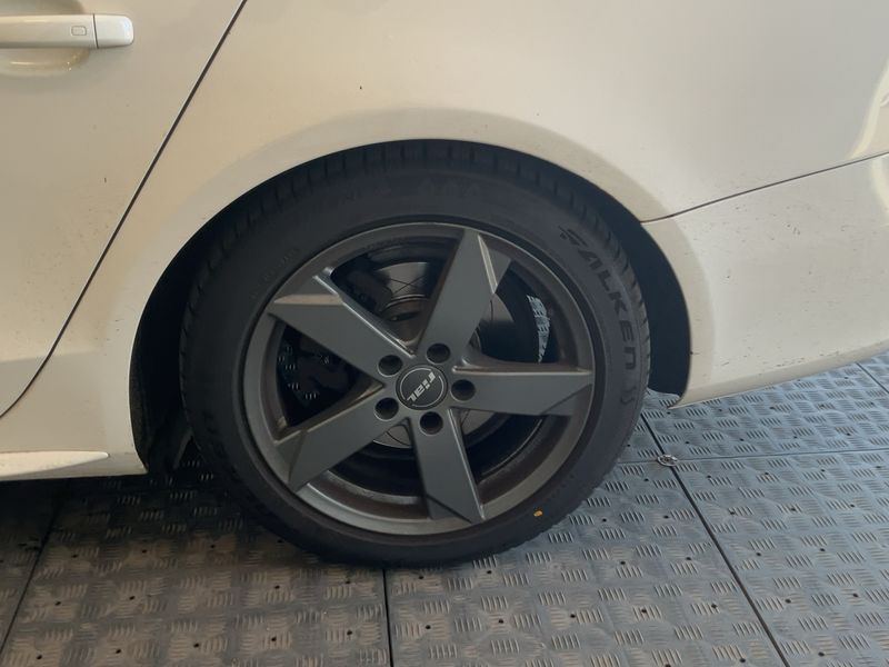Audi A4 2.0 TFSI S line Sportpaket plus 2011 – снимка 5