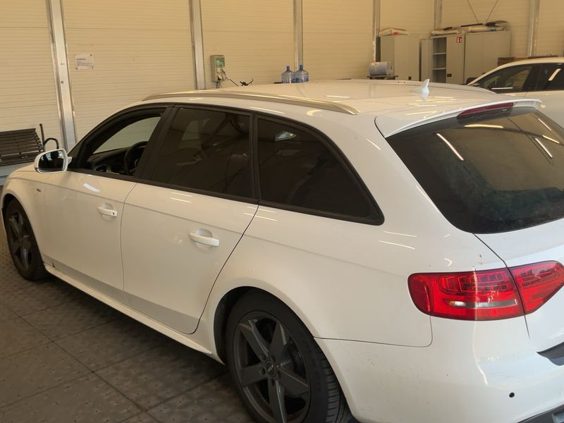 Audi A4 2.0 TFSI S line Sportpaket plus 2011 – снимка 6