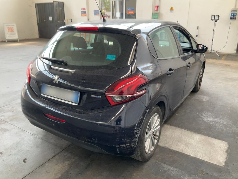 Peugeot 208 1.6 Blue-HDi Active 2016 – снимка 8