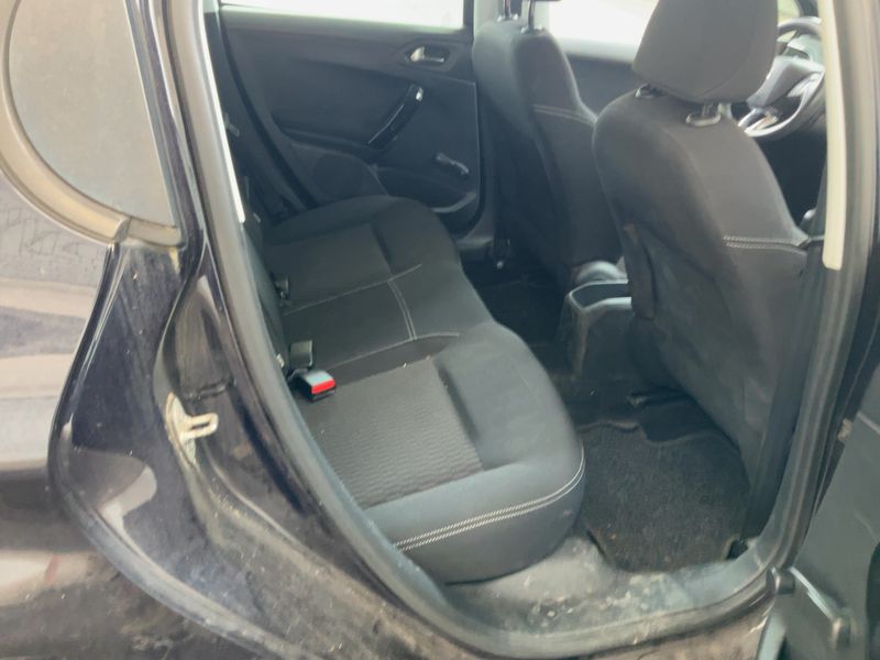 Peugeot 208 1.6 Blue-HDi Active 2016 – снимка 19