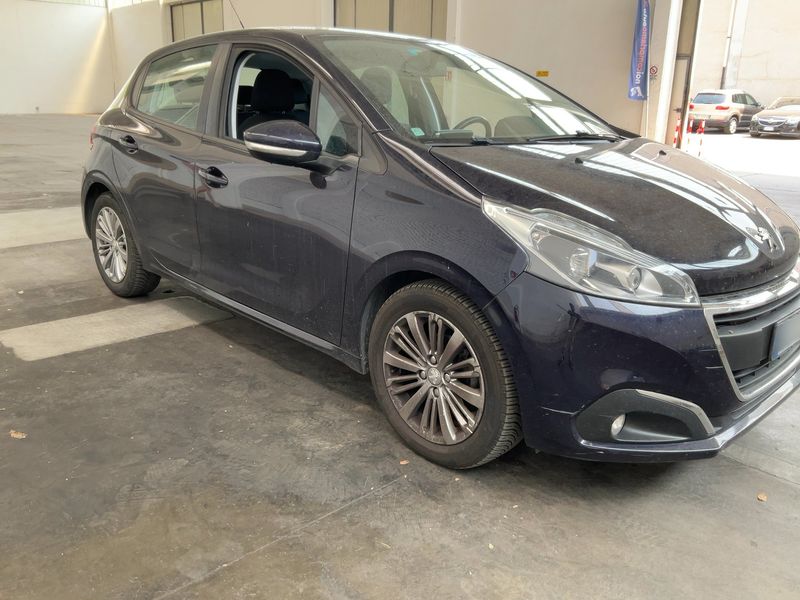 Peugeot 208 1.6 Blue-HDi Active 2016 – снимка 12