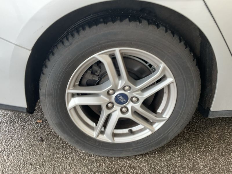 Ford Focus 1.5 TDCi EcoBlue Business 2019 – снимка 9