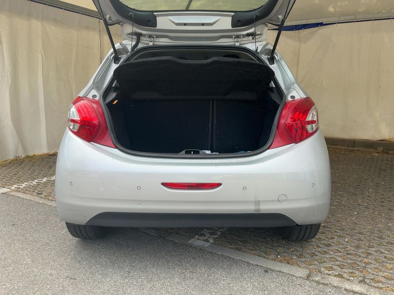 Peugeot 208 1.6 HDi Allure 2014 – снимка 15