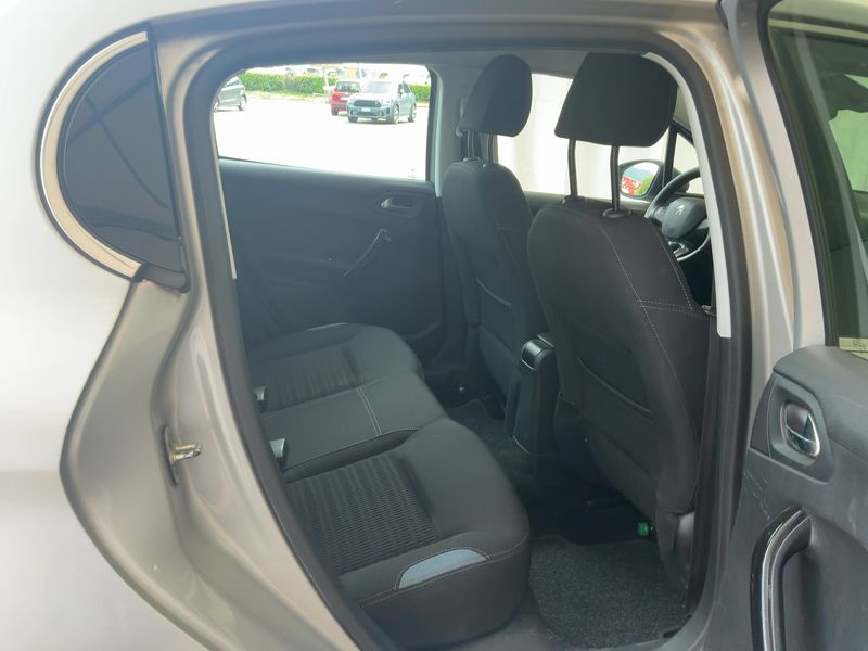 Peugeot 208 1.6 HDi Allure 2014 – снимка 19