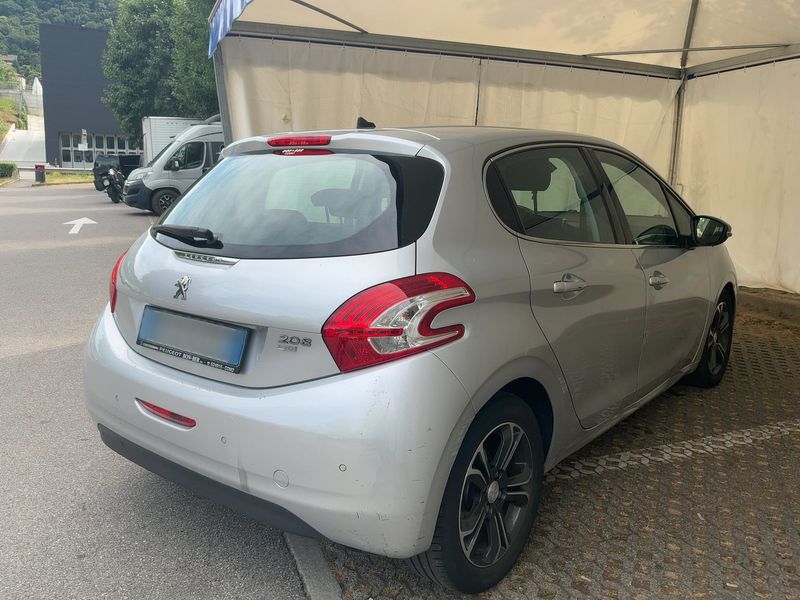 Peugeot 208 1.6 HDi Allure 2014 – снимка 8
