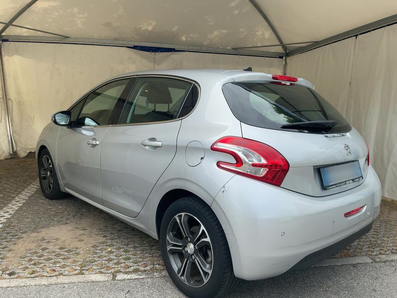 Peugeot 208 1.6 HDi Allure 2014 – снимка 6