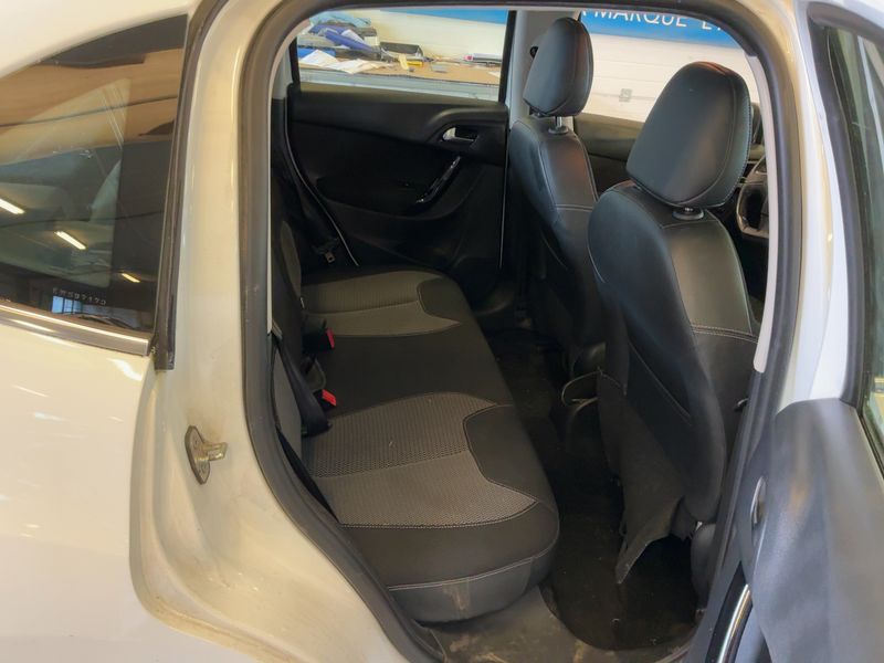 Citroen C3 1.2 VTi Collection 2014 – снимка 19