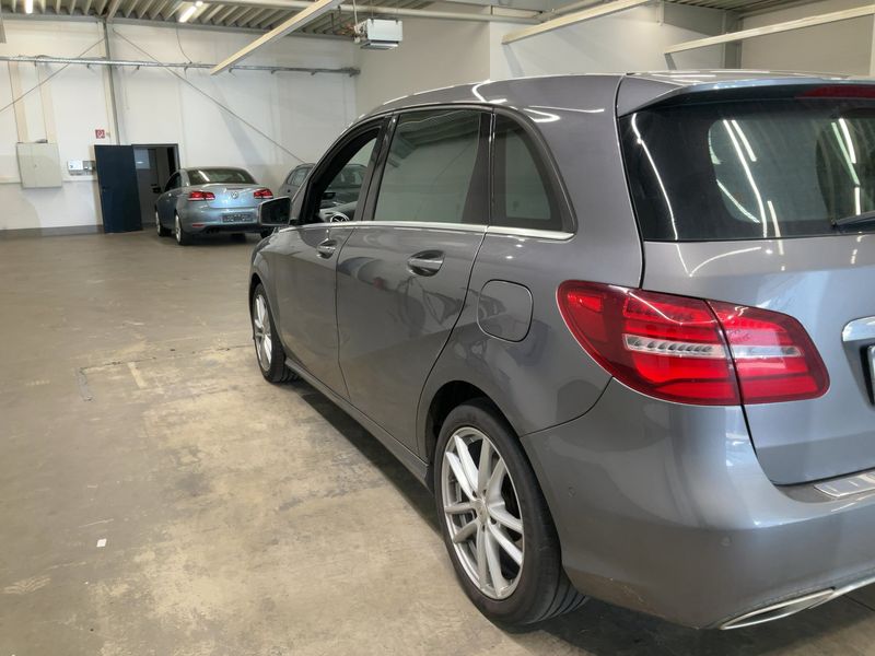 Mercedes-Benz B-Klasse B 220 CDI Urban 2016 – снимка 6