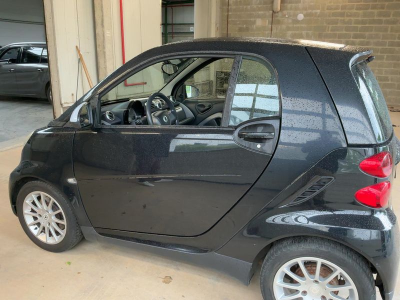 Smart fortwo 1.0 Micro Hybrid Drive pure 2011 – снимка 4