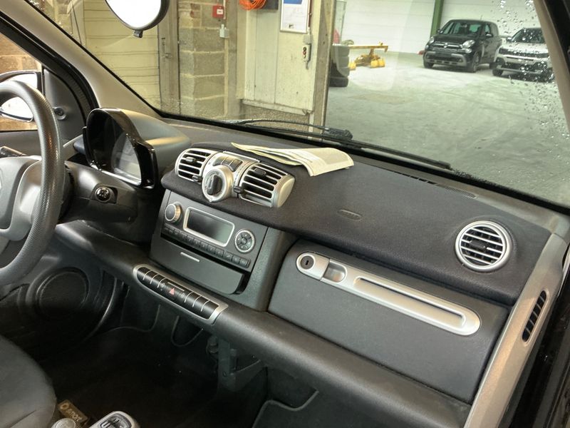 Smart fortwo 1.0 Micro Hybrid Drive pure 2011 – снимка 24