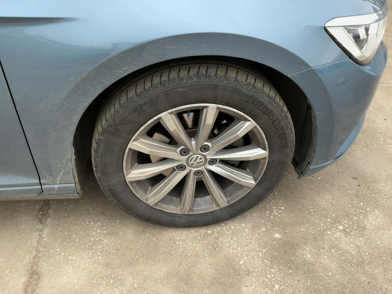 Volkswagen Passat 2.0 TDI Advance BlueMotion Tech 2017 – снимка 11