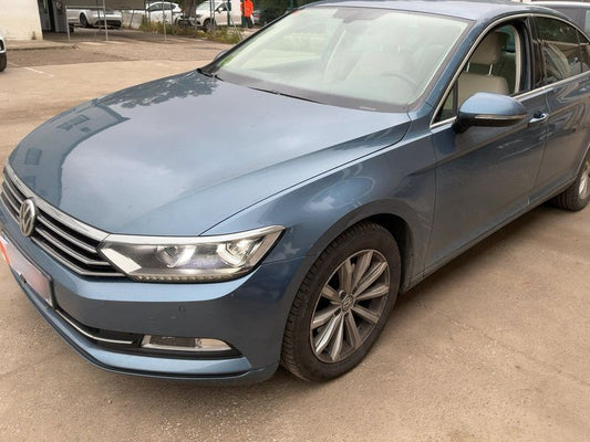 Volkswagen Passat 2.0 TDI Advance BlueMotion Tech 2017 – снимка 2