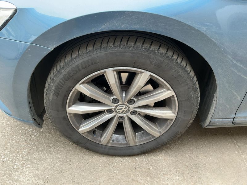 Volkswagen Passat 2.0 TDI Advance BlueMotion Tech 2017 – снимка 3