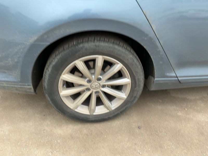 Volkswagen Passat 2.0 TDI Advance BlueMotion Tech 2017 – снимка 9