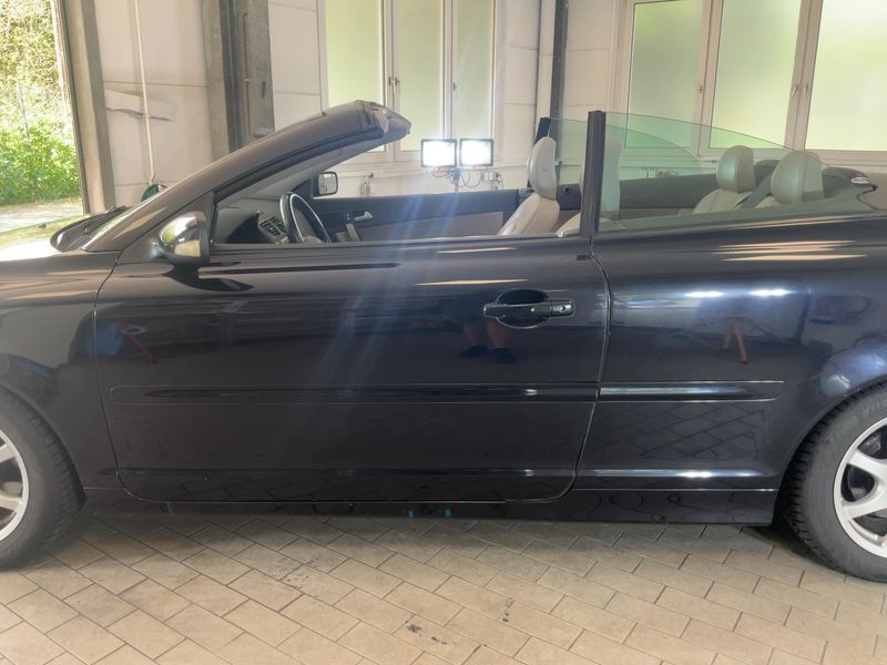 Volvo C70 2.4 D5 Summum 2008 – снимка 4