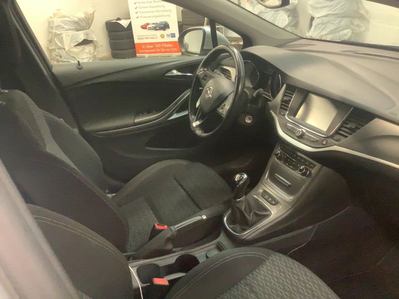 Opel Astra 1.6 CDTI DPF Business Start/Stop 2018 – снимка 16