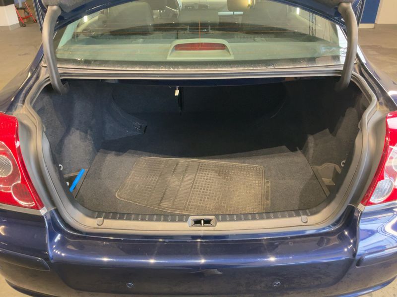 Toyota Avensis 1.8 Executive 2006 – снимка 15