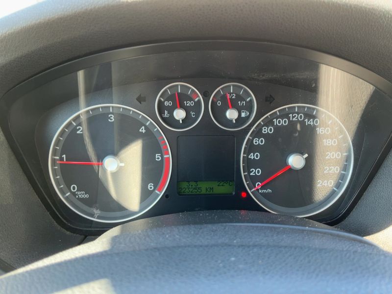 Ford Focus 1.8 TDCi Trend 2007 – снимка 5