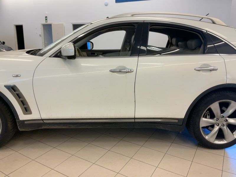 Infiniti FX 3.0 V6 Diesel FX30d S 2012 – снимка 4