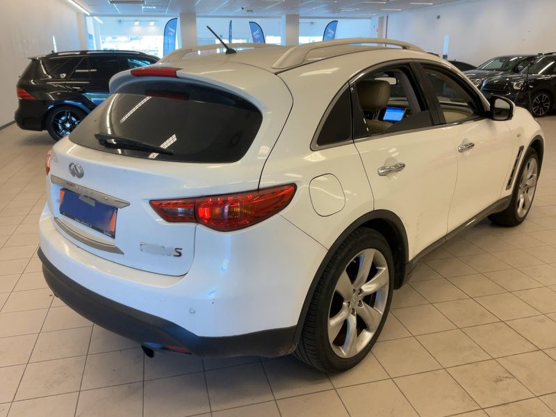 Infiniti FX 3.0 V6 Diesel FX30d S 2012 – снимка 8