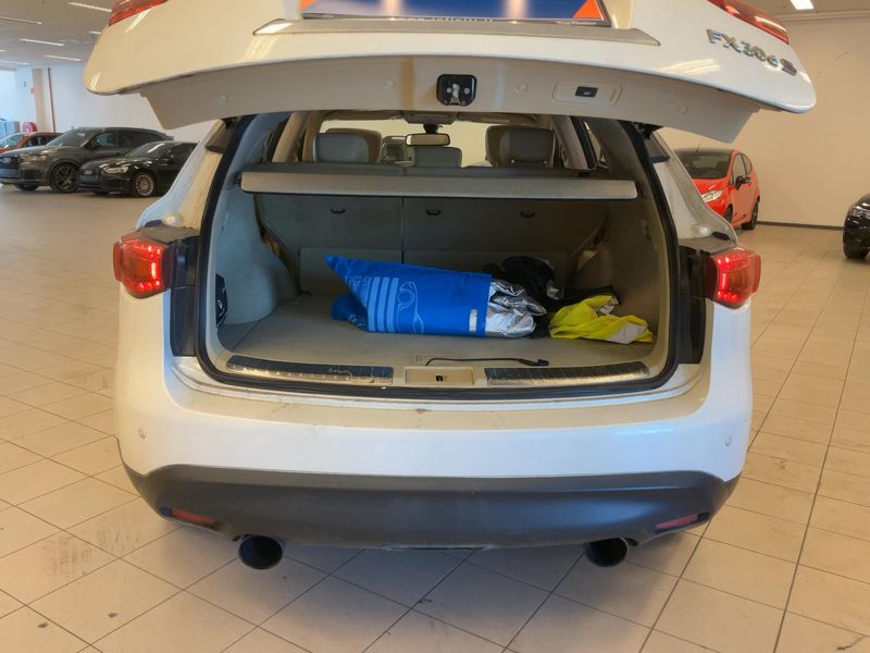 Infiniti FX 3.0 V6 Diesel FX30d S 2012 – снимка 15