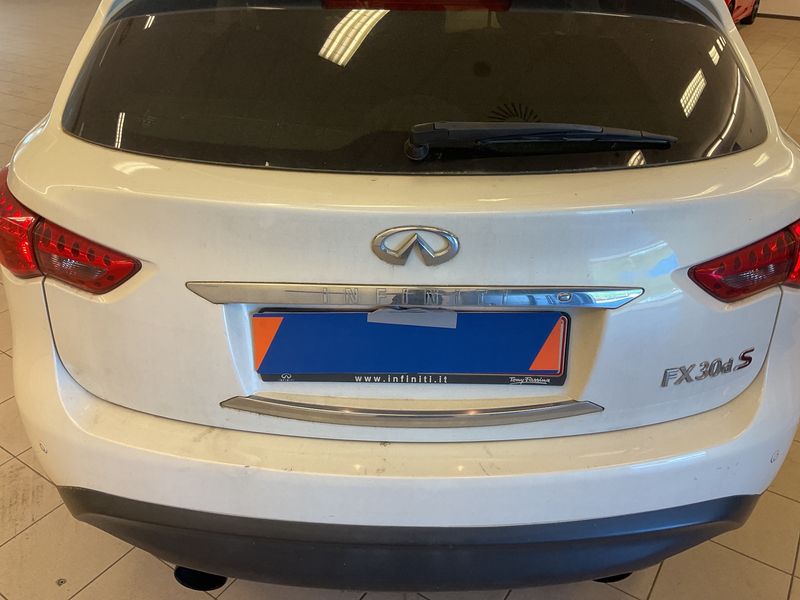 Infiniti FX 3.0 V6 Diesel FX30d S 2012 – снимка 45
