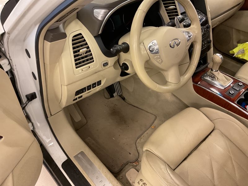 Infiniti FX 3.0 V6 Diesel FX30d S 2012 – снимка 33