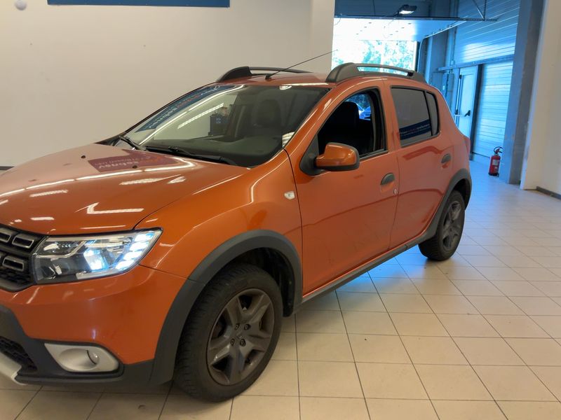 Dacia Sandero 1.5 dCi Stepway Celebration 2017 – снимка на щета