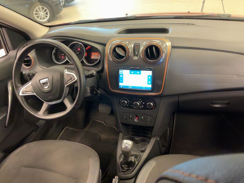Dacia Sandero 1.5 dCi Stepway Celebration 2017 – снимка 12