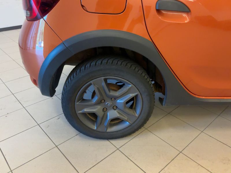 Dacia Sandero 1.5 dCi Stepway Celebration 2017 – снимка 19