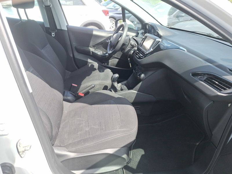 Peugeot 208 1.5 Blue-HDi Affaire Premium Pack 2020 – снимка 10