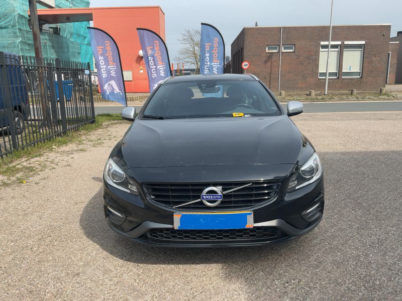 Volvo V60 2.4 D6 Plug-in Hybrid Summum AWD 2015 – снимка 14