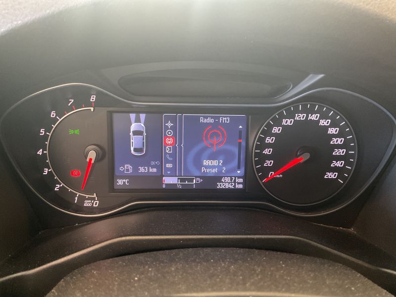 Ford Mondeo 1.6 EcoBoost Titanium 2011 – снимка 4