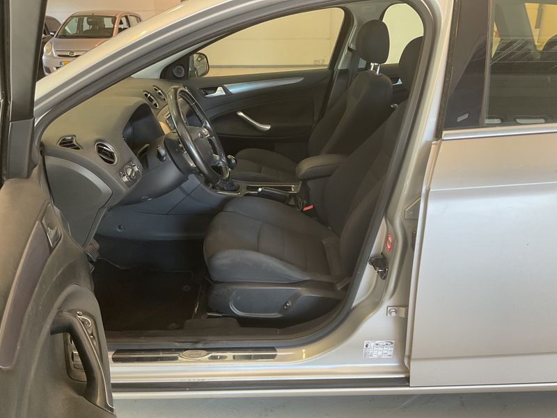 Ford Mondeo 1.6 EcoBoost Titanium 2011 – снимка 3