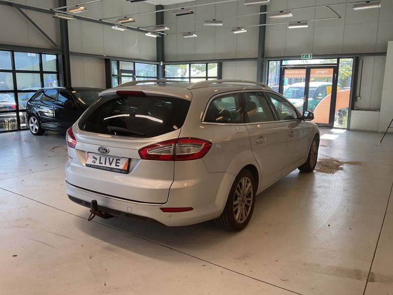 Ford Mondeo 1.6 EcoBoost Titanium 2011 – снимка 2