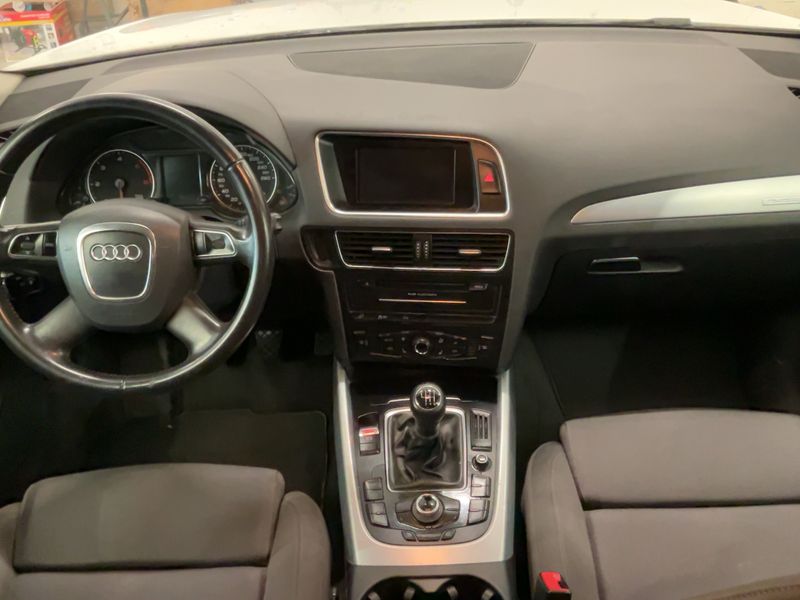Audi Q5 2.0 TDI quattro 2011 – снимка 17