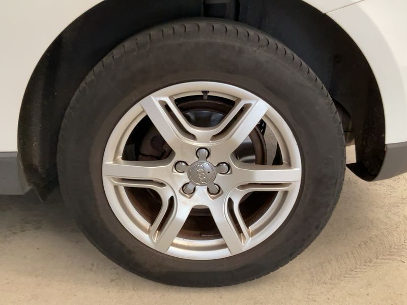 Audi Q5 2.0 TDI quattro 2011 – снимка 5
